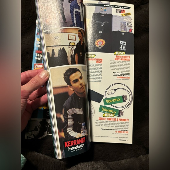 Vintage Red Hot Chili Peppers Kerrang! Magazine - Picture 6 of 6